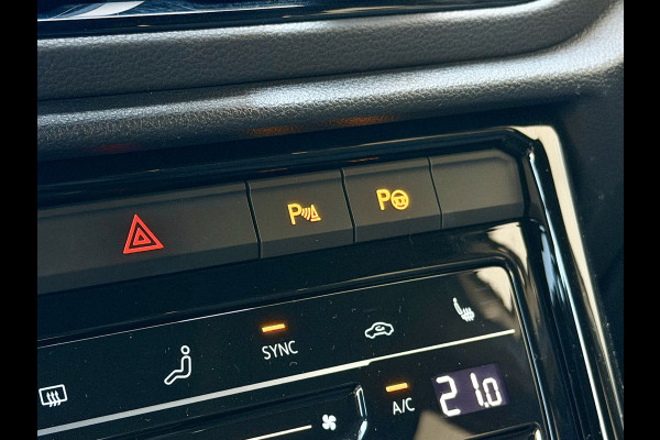 Volkswagen T-Roc 1.5 TSI R-Line Business+ Adaptive Cruise | Schuifdak | Camera | IQ LED