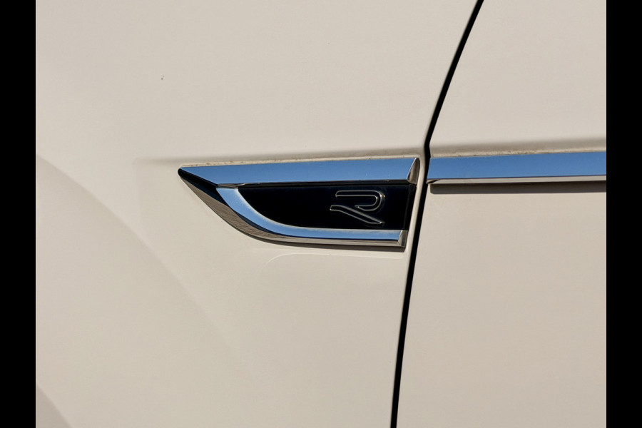 Volkswagen T-Roc 1.5 TSI R-Line Business+ Adaptive Cruise | Schuifdak | Camera | IQ LED