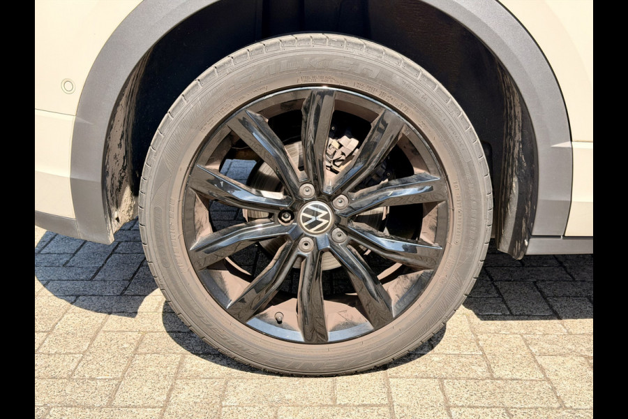 Volkswagen T-Roc 1.5 TSI R-Line Business+ Adaptive Cruise | Schuifdak | Camera | IQ LED