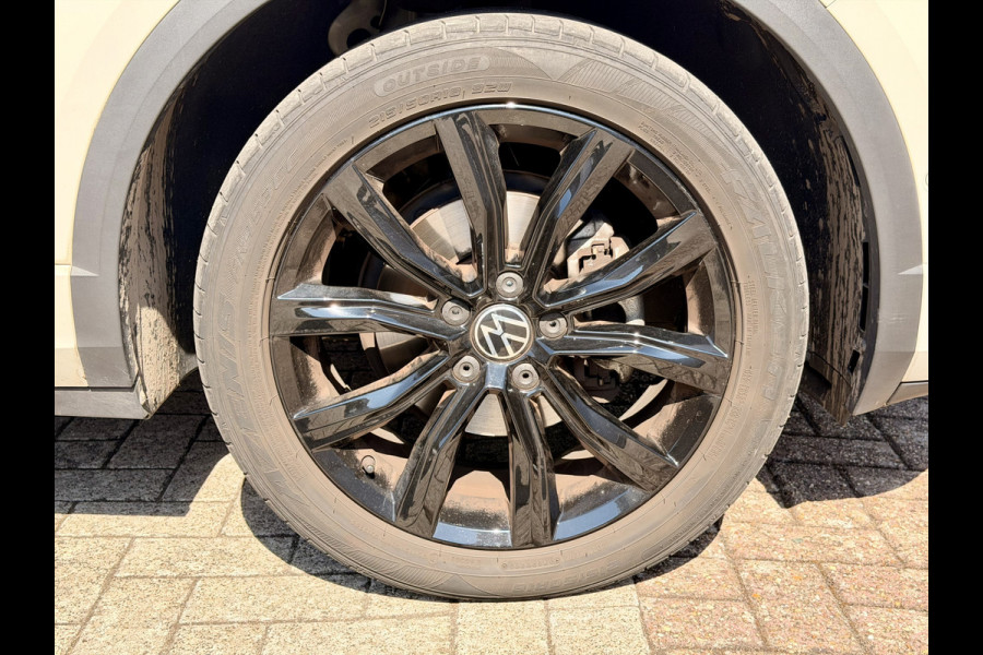 Volkswagen T-Roc 1.5 TSI R-Line Business+ Adaptive Cruise | Schuifdak | Camera | IQ LED