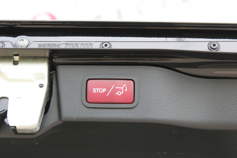 Mercedes-Benz V-Klasse 300d / XXL / 4-matic / DC / 2x Elec Schuifdeur / 360 Camera / Vol Opties / NIEUWSTAAT