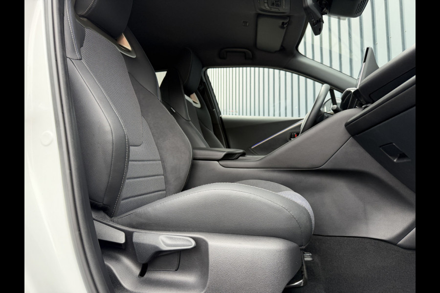 Toyota C-HR 2.0 Hybrid 200(GEEN plug-in) Executive | Head-up | JBL | 10 jr GARANTIE | Rijklaar!!