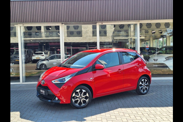 Toyota Aygo 1.0 VVT-i 5D x-joy | Apple CarPlay/Android auto, Lichtmetalen velgen, Airco, In hoogte verstelbare stoel, Parkeercamera