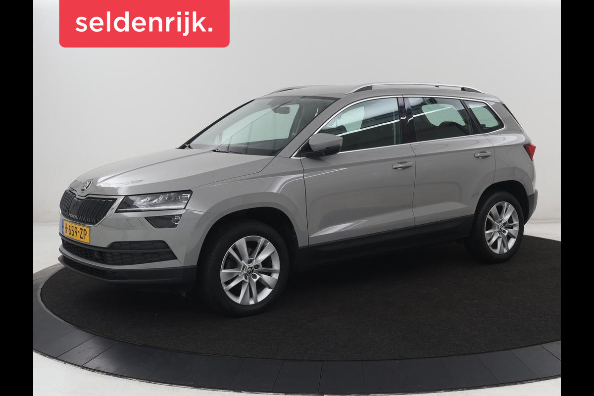 Škoda Karoq 1.5 TSI ACT Business Edition | Stoelverwarming | Navigatie | Carplay | Sfeerverlichting | Climate control | Park assist | Trekhaak