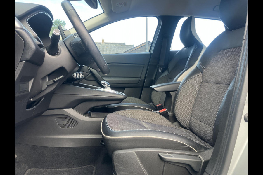 Renault Captur 1.6 E-Tech Plug-in Hybrid 160 Intens | Camera | 12 MND Garantie