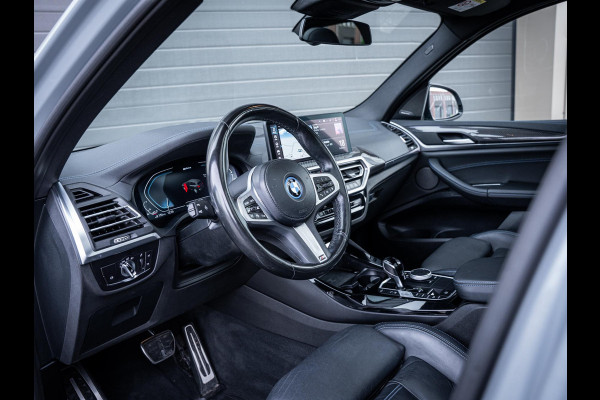 BMW X3 xDrive30e High Executive - M-Sport l Pano l Kuipst. l HUD l Laser l h/kardon