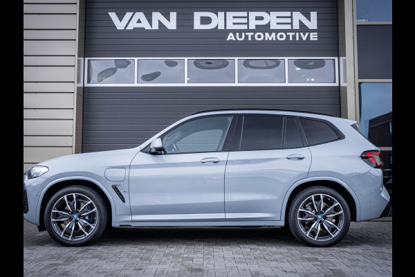 BMW X3 xDrive30e High Executive - M-Sport l Pano l Kuipst. l HUD l Laser l h/kardon