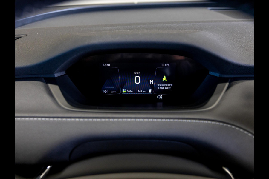 Škoda ENYAQ iV 80 Sportline SOH 93% 204pk / Panoramadak / Achteruitrijcamera / Stoelverwarming /