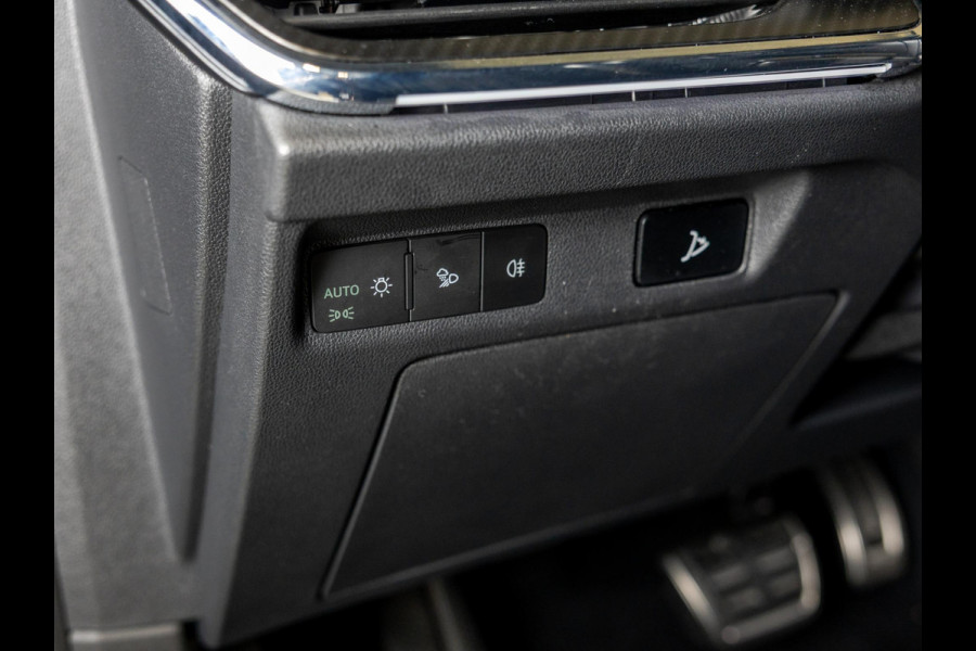 Škoda ENYAQ iV 80 Sportline SOH 93% 204pk / Panoramadak / Achteruitrijcamera / Stoelverwarming /
