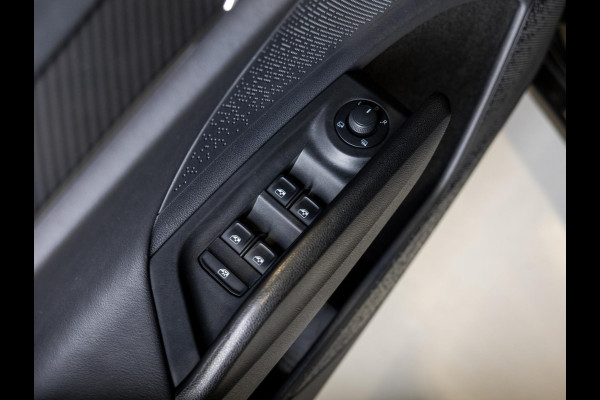 Škoda ENYAQ iV 80 Sportline SOH 93% 204pk / Panoramadak / Achteruitrijcamera / Stoelverwarming /