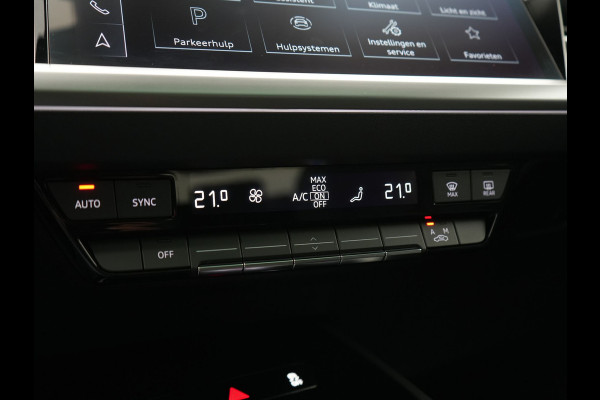 Audi Q4 e-tron 40 Advanced edition 77 kWh 204pk Dealer O.H. | Panodak | Adaptive Cruise | Camera | Apple Carplay | Navigatie | DAB | Virtual Cockpit | 19"L.M | Draadloze Telefoonlader |