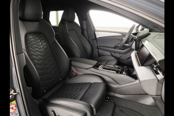 Audi A6 Avant e-tron S edition performance 100 kWh 367pk | Luchtvering | Servo sluiting portieren | Lederen sportstoelen | Elektrisch verstelbare voorstoelen | 21 inch lichtmetalen velgen