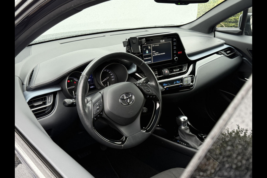 Toyota C-HR 1.8 Hybrid Dynamic | CarPlay | ACC | Camera | Keyless | 18 inch