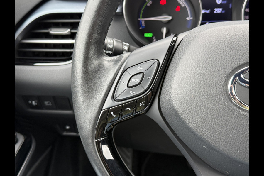 Toyota C-HR 1.8 Hybrid Dynamic | CarPlay | ACC | Camera | Keyless | 18 inch