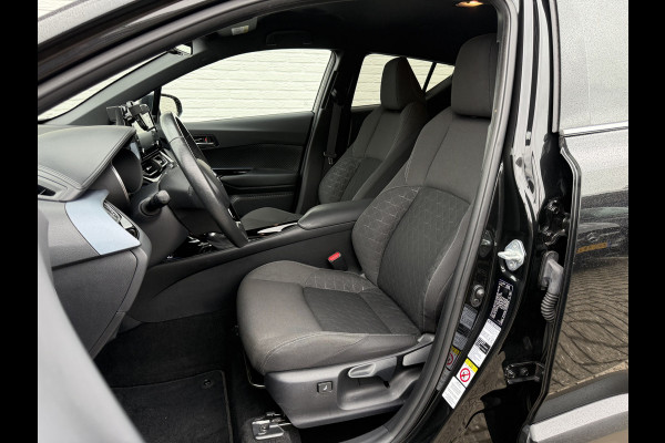Toyota C-HR 1.8 Hybrid Dynamic | CarPlay | ACC | Camera | Keyless | 18 inch