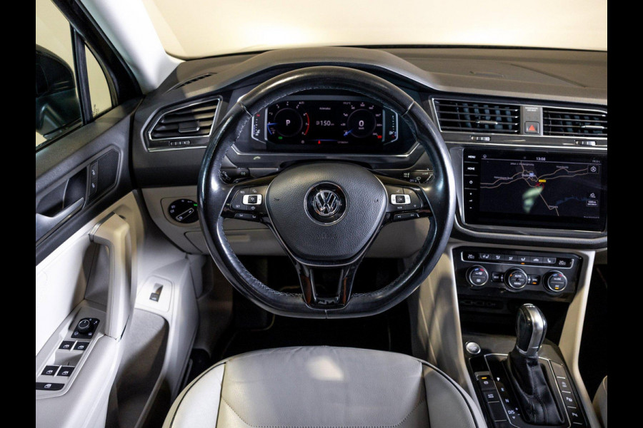 Volkswagen Tiguan Allspace 1.5 TSI Highline 7pers. / 150pk / Panoramadak / Trekhaak / Leder