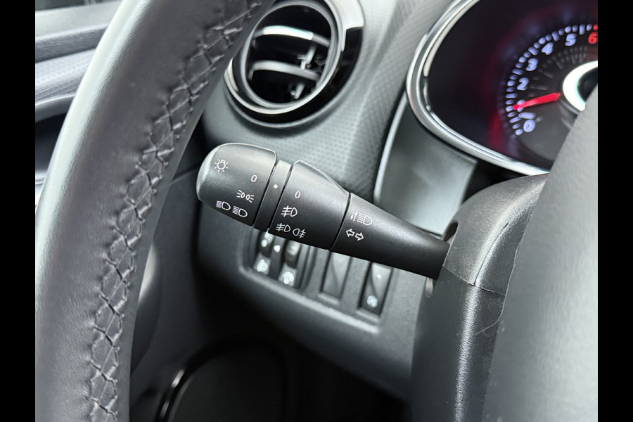Renault Clio 90PK Navi Airco Bluetooth Pdc Keyless 5drs Cruise Control Limited Smartphone integratie Isofix DAB Lmv Privacy Glas Led Origineel Nederlandse Auto