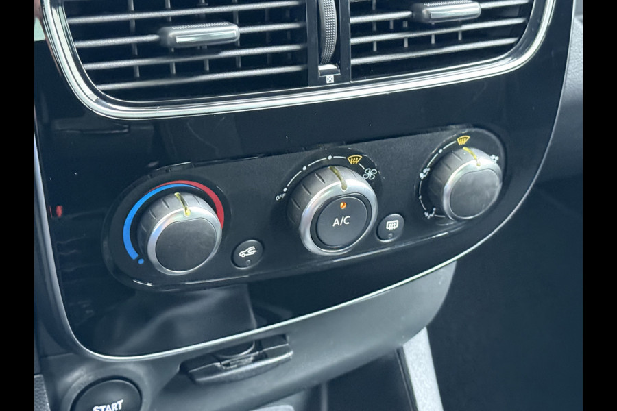 Renault Clio 90PK Navi Airco Bluetooth Pdc Keyless 5drs Cruise Control Limited Smartphone integratie Isofix DAB Lmv Privacy Glas Led Origineel Nederlandse Auto