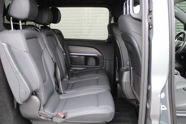 Mercedes-Benz V-Klasse 300d / AMG / 4-MATIC / Lang / DC / Burmester / Koelkast / 360 Camera / Vol Opties / NIEUWSTAAT