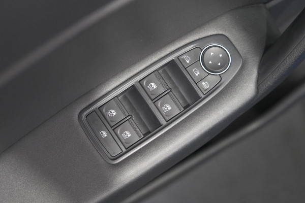 Renault Captur 1.0 TCe 100 Intens | Camera | Navigatie | Parkeersensoren | Apple Carplay