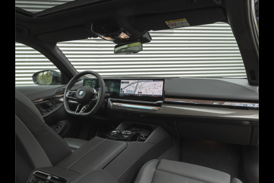 BMW i5 eDrive40 M-Sport Pro - Pano - Driving + Parking Ass Prof - Bowers & Wilkins - Stoelventilatie
