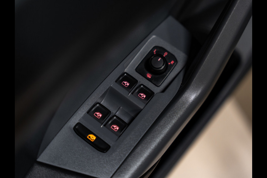 Volkswagen T-Cross 1.0 TSI DSG Life Business, Virtual Cockpit, ACC, Apple Carplay, Android Auto, Keyless, Clima, Camera, PDC