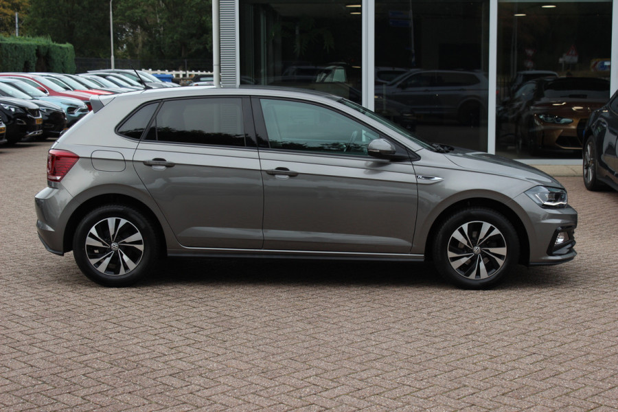 Volkswagen Polo 1.0 TSI Comfortline R-line / Camera / Navigatie / Parkeerhulp V+A / LED / 16'' / Apple CarPlay / Getint glas / Cruise Control Adaptief