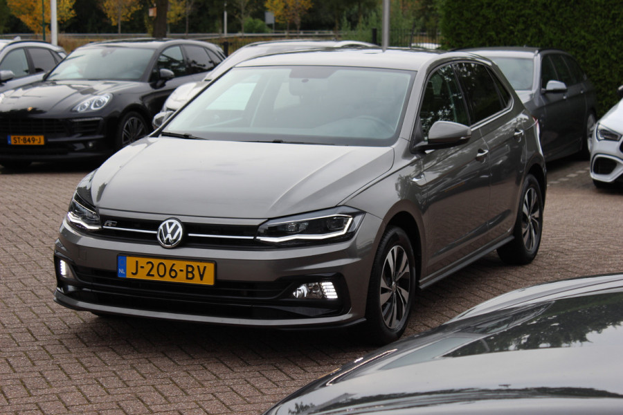 Volkswagen Polo 1.0 TSI Comfortline R-line / Camera / Navigatie / Parkeerhulp V+A / LED / 16'' / Apple CarPlay / Getint glas / Cruise Control Adaptief