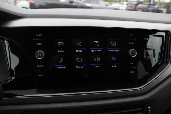 Volkswagen Polo 1.0 TSI Comfortline R-line / Camera / Navigatie / Parkeerhulp V+A / LED / 16'' / Apple CarPlay / Getint glas / Cruise Control Adaptief