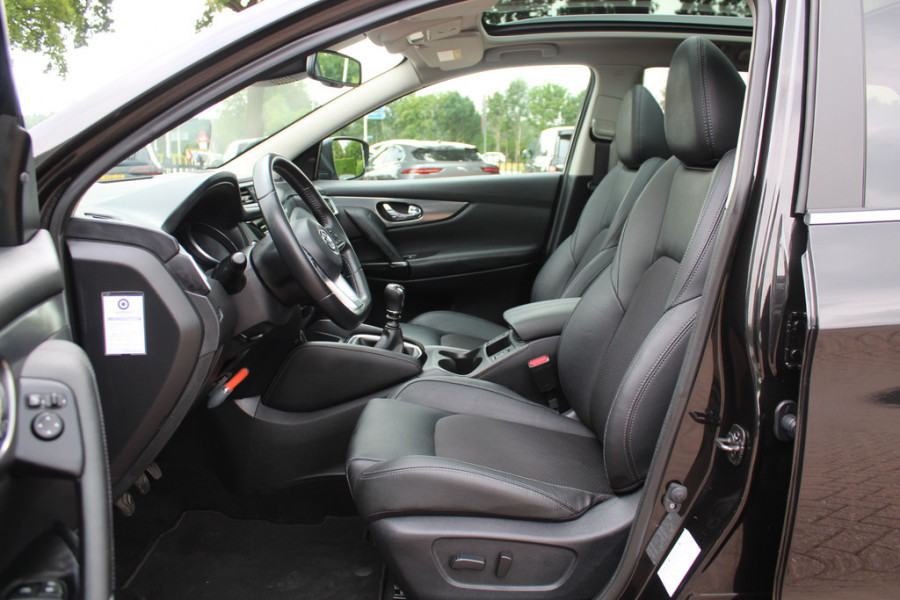 Nissan QASHQAI 1.2 Tekna / Trekhaak / Panoramadak / 360Camera / 19'' / Navigatie / Keyless / Stoelverwarming / DAB / Cruise Control
