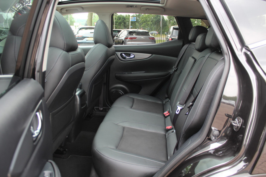 Nissan QASHQAI 1.2 Tekna / Trekhaak / Panoramadak / 360Camera / 19'' / Navigatie / Keyless / Stoelverwarming / DAB / Cruise Control