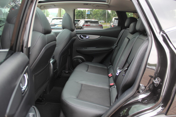 Nissan QASHQAI 1.2 Tekna / Trekhaak / Panoramadak / 360Camera / 19'' / Navigatie / Keyless / Stoelverwarming / DAB / Cruise Control