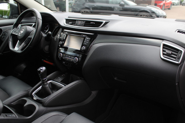 Nissan QASHQAI 1.2 Tekna / Trekhaak / Panoramadak / 360Camera / 19'' / Navigatie / Keyless / Stoelverwarming / DAB / Cruise Control