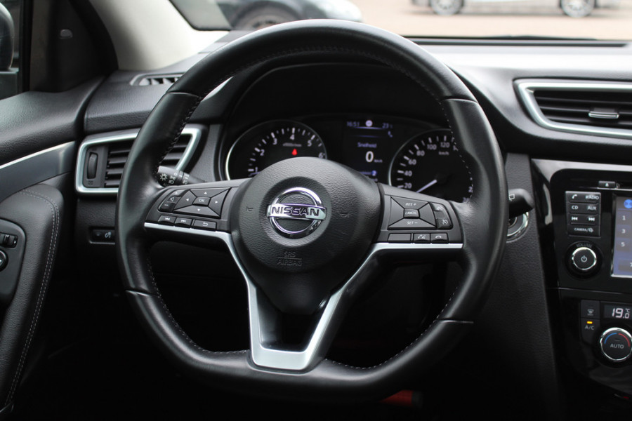 Nissan QASHQAI 1.2 Tekna / Trekhaak / Panoramadak / 360Camera / 19'' / Navigatie / Keyless / Stoelverwarming / DAB / Cruise Control