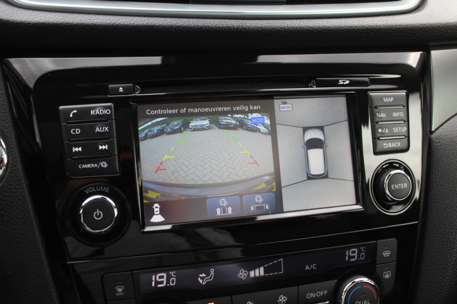 Nissan QASHQAI 1.2 Tekna / Trekhaak / Panoramadak / 360Camera / 19'' / Navigatie / Keyless / Stoelverwarming / DAB / Cruise Control