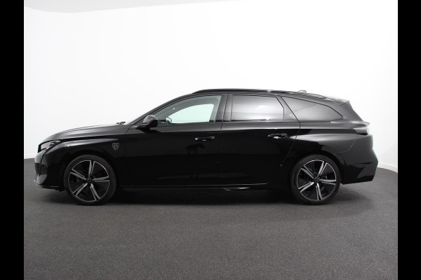 Peugeot 308 1.2 PureTech Automaat GT Climate control Adaptive cruise control Parkeersensoren Achteruitrijcamera Navigatie LED Apple Carplay/ Android Auto