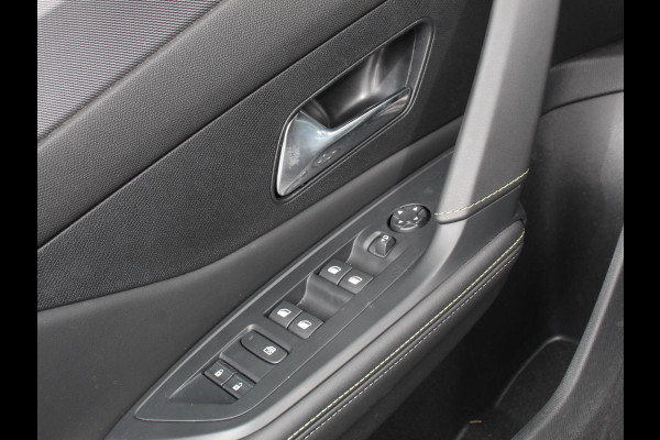 Peugeot 308 1.2 PureTech Automaat GT Climate control Adaptive cruise control Parkeersensoren Achteruitrijcamera Navigatie LED Apple Carplay/ Android Auto