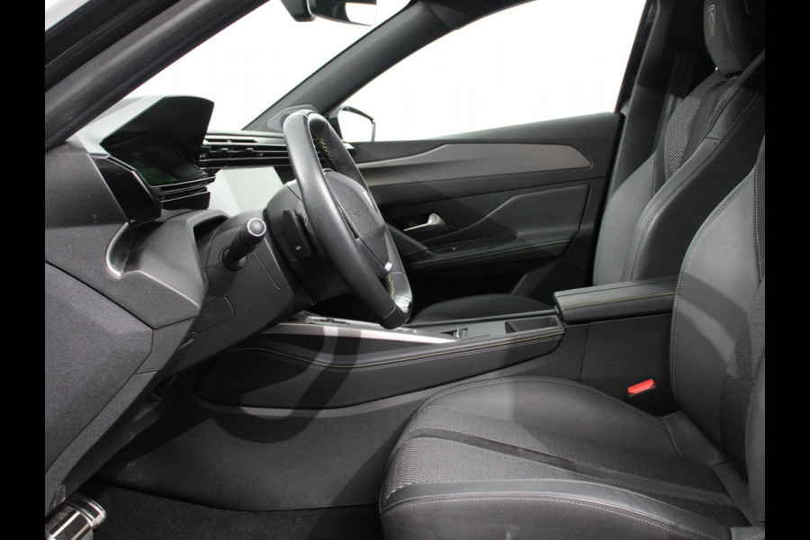 Peugeot 308 1.2 PureTech Automaat GT Climate control Adaptive cruise control Parkeersensoren Achteruitrijcamera Navigatie LED Apple Carplay/ Android Auto