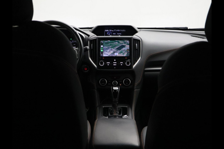Subaru XV 2.0i e-BOXER AUT. AWD LUXURY + TREKHAAK | CAMERA | ADAPTIVE CRUISE | CARPLAY | STOELVERWARMING