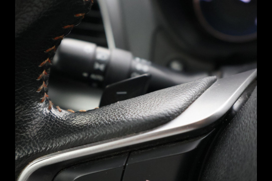 Subaru XV 2.0i e-BOXER AUT. AWD LUXURY + TREKHAAK | CAMERA | ADAPTIVE CRUISE | CARPLAY | STOELVERWARMING