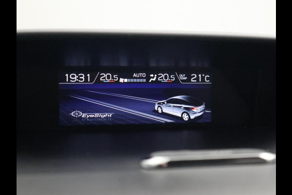 Subaru XV 2.0i e-BOXER AUT. AWD LUXURY + TREKHAAK | CAMERA | ADAPTIVE CRUISE | CARPLAY | STOELVERWARMING