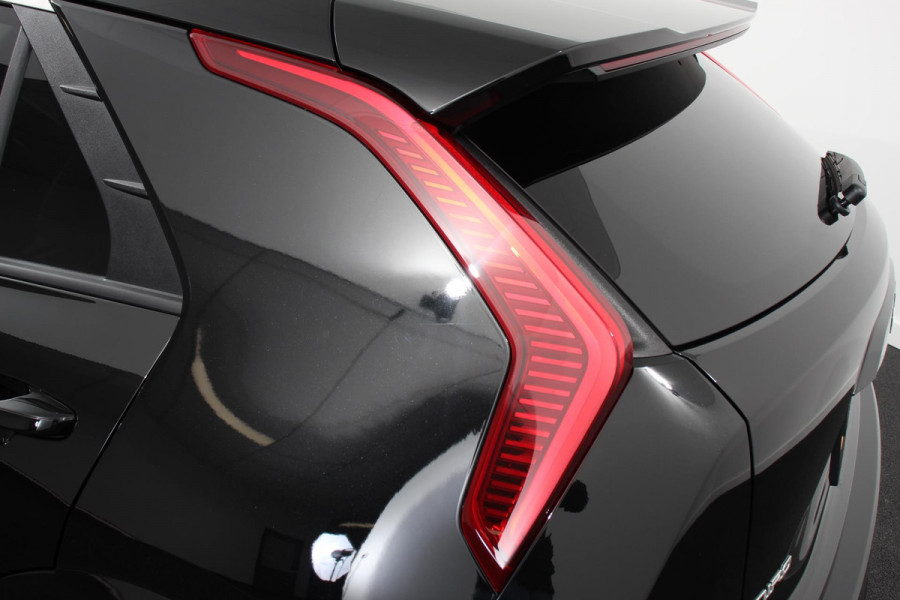 Kia Niro EV ExecutiveLine 64.8 kWh Navigatie Half Leder Schuif-kantel dak Elektrisch bedienbare achterklep DAB Led Camera
