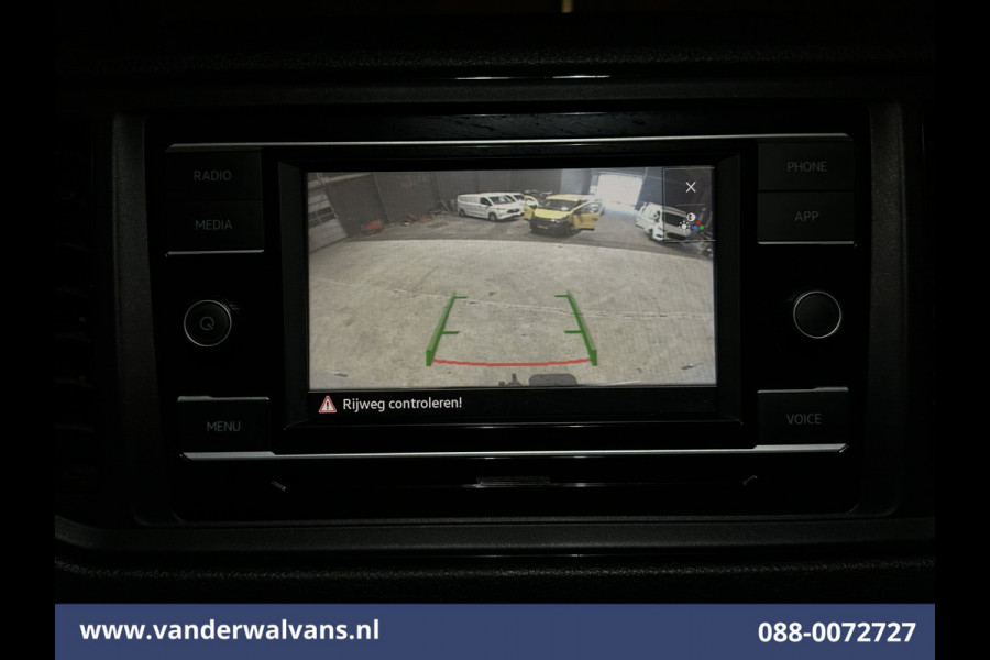 Volkswagen Crafter 2.0 TDI 141pk L3H3 L2H2 Euro6 Airco | Camera | Apple Carplay | Cruisecontrol | 3000kg Trekhaak Android Auto, Chauffeursstoel, Bijrijdersbank