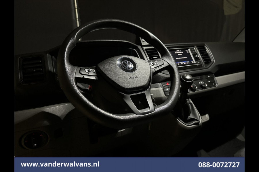 Volkswagen Crafter 2.0 TDI 141pk L3H3 L2H2 Euro6 Airco | Camera | Apple Carplay | Cruisecontrol | 3000kg Trekhaak Android Auto, Chauffeursstoel, Bijrijdersbank