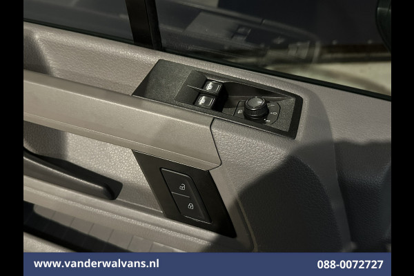 Volkswagen Crafter 2.0 TDI 141pk L3H3 L2H2 Euro6 Airco | Camera | Apple Carplay | Cruisecontrol | 3000kg Trekhaak Android Auto, Chauffeursstoel, Bijrijdersbank