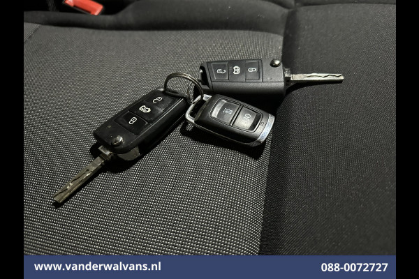 Volkswagen Crafter 2.0 TDI 141pk L3H3 L2H2 Euro6 Airco | Camera | Apple Carplay | Cruisecontrol | 3000kg Trekhaak Android Auto, Chauffeursstoel, Bijrijdersbank