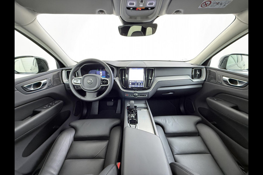 Volvo XC60 Plug-In Hybrid AWD T6 Plus Dark Recharge ADAPT. CRUISE CONTROL | STUUR & STOEL VERWARMING | PANORAMA DAK | 360 GRADEN CAMERA | ELEK. STOELEN MET GEHEUGEN | HARMAN/KARDON AUDIO