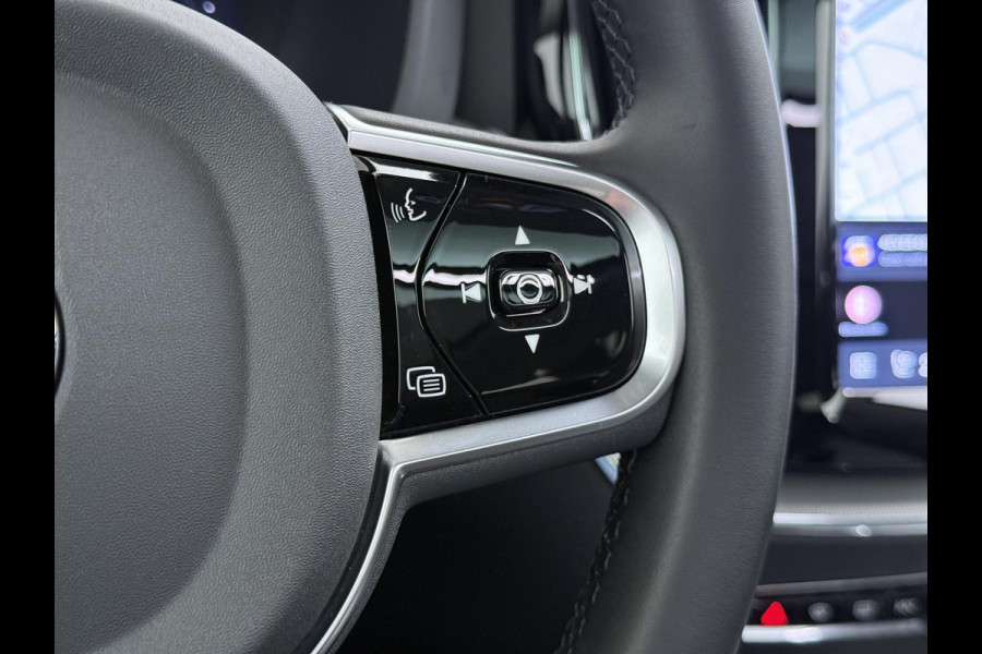 Volvo XC60 Plug-In Hybrid AWD T6 Plus Dark Recharge ADAPT. CRUISE CONTROL | STUUR & STOEL VERWARMING | PANORAMA DAK | 360 GRADEN CAMERA | ELEK. STOELEN MET GEHEUGEN | HARMAN/KARDON AUDIO