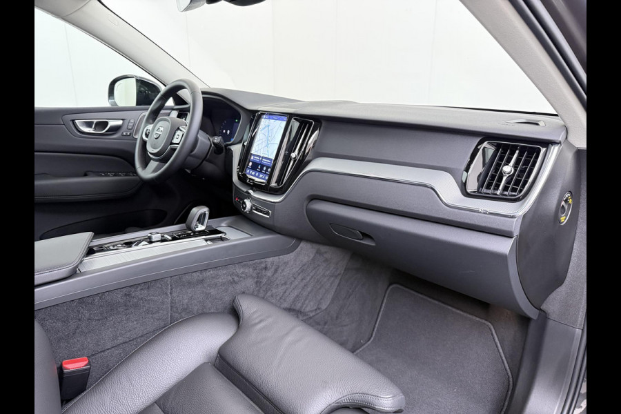Volvo XC60 Plug-In Hybrid AWD T6 Plus Dark Recharge ADAPT. CRUISE CONTROL | STUUR & STOEL VERWARMING | PANORAMA DAK | 360 GRADEN CAMERA | ELEK. STOELEN MET GEHEUGEN | HARMAN/KARDON AUDIO