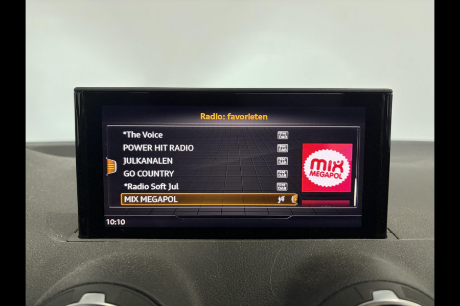 Audi Q2 35 TFSI Automaat Prestige Navigatie Apple Carplay/Android Auto Camera Verwarmde voorstoelen Led Parkeer sensoren